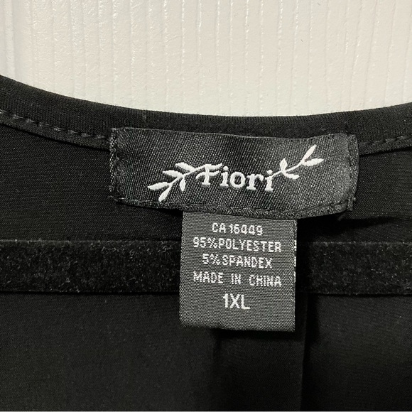 ⭐️2/$20⭐️ Fiori fancy black tank top, satin ruffled roses, 1XL (fits like XL) - Picture 8 of 8